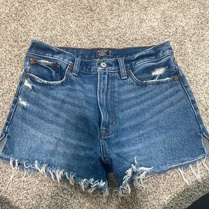 Abercrombie & Fitch Annie High Rise Short - Size 27 / 4